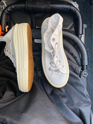 Converse New balance ve Converse kadın ayakkabı (2adet)