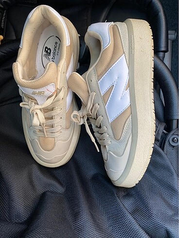 37 Beden New balance ve Converse kadın ayakkabı (2adet)
