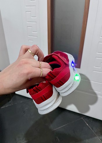 Skechers ışıklı çoçuk ayakkabısı - Görsel 2