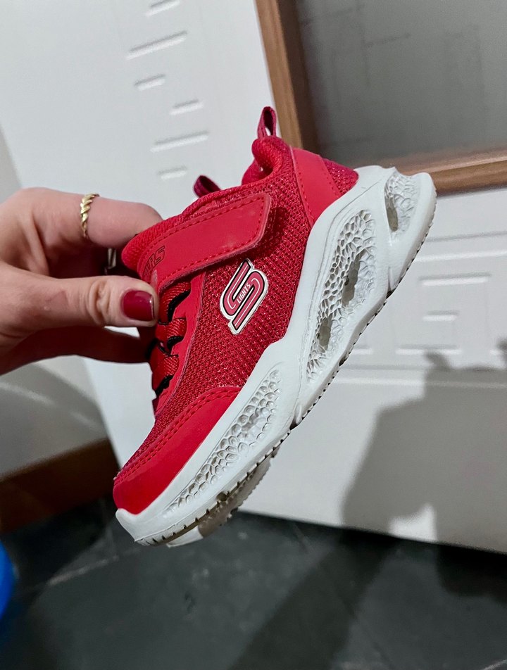 Skechers ışıklı çoçuk ayakkabısı - Görsel 3