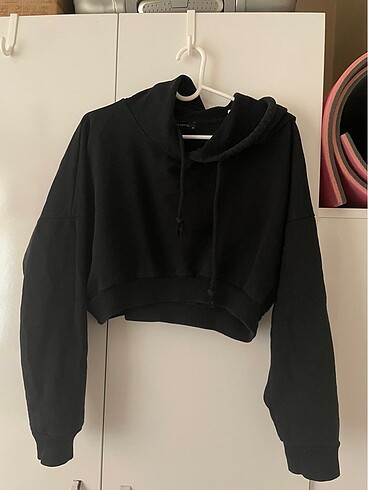 siyah crop sweatshirt