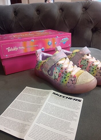 27 Beden Skechers kız çocuk ayakkabı