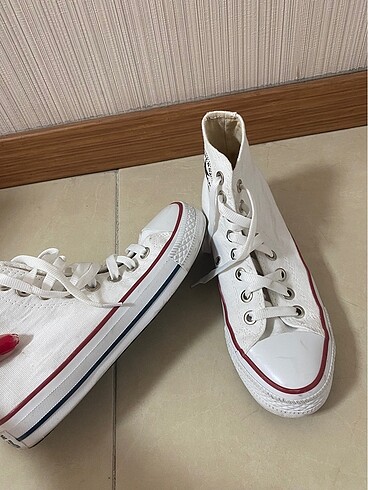 37 Beden Beyaz Converse