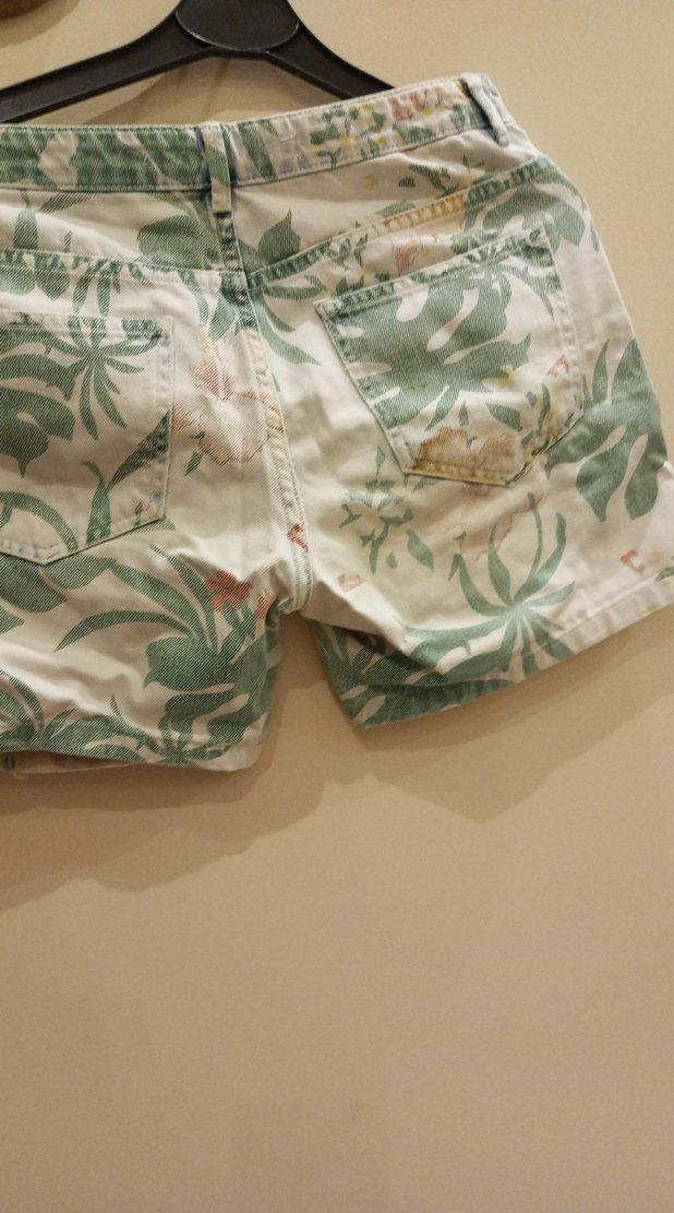 Bohem Tarzı Yeşil Desenli Hamile Mini Şort - Görsel 3