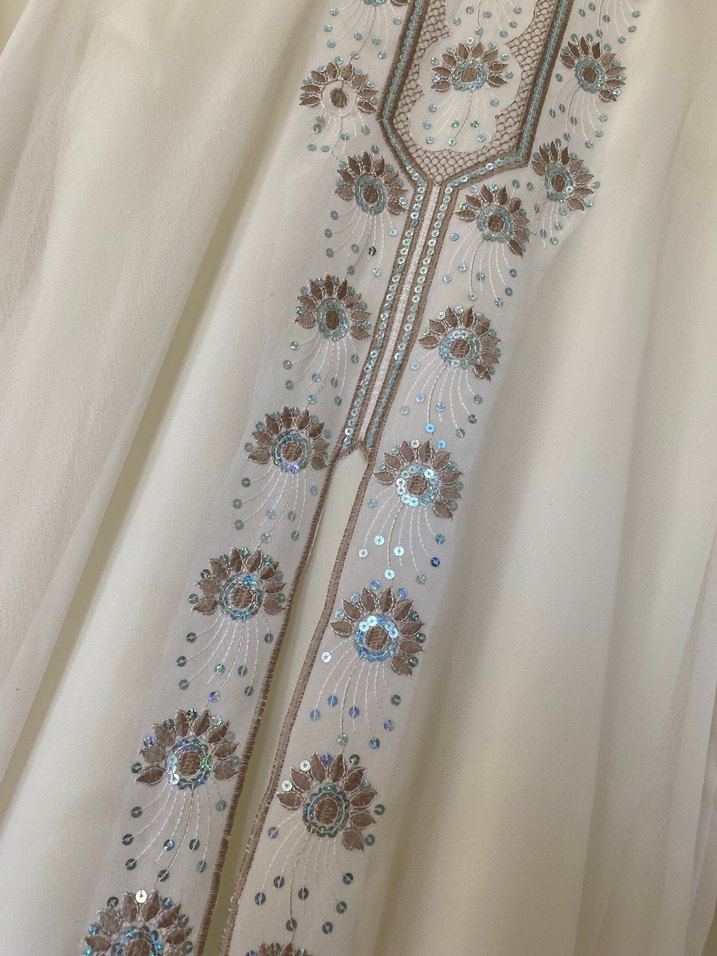 Uzun Kollu İşlemeli Bohem Elbise - Görsel 2