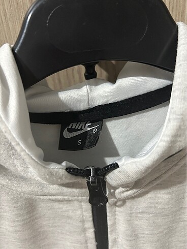 s Beden beyaz Renk Nike hırka