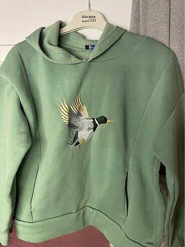 Yeşil sweatshirt