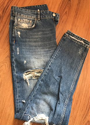 Zara Yırtık Boyfriend Pantalon