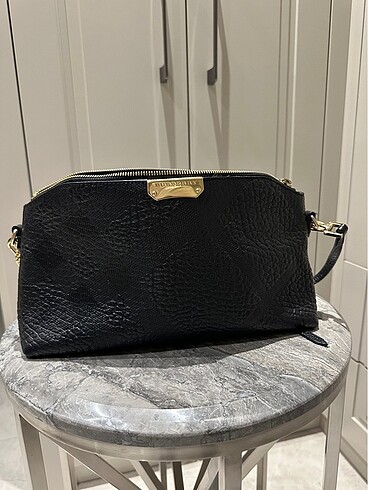 Burberry Askılı Çanta