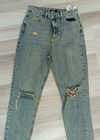 Yırtık jean