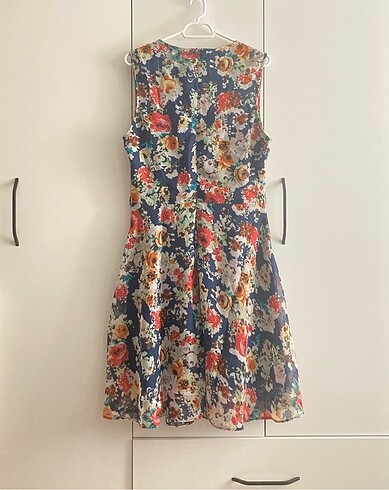 Batik Çiçekli Elbise
