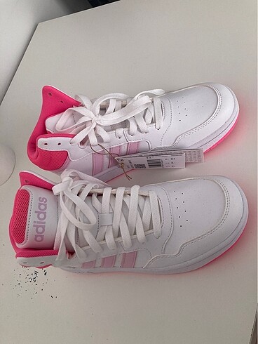 38 Beden Adidas Hoops 3 Mid sıfır