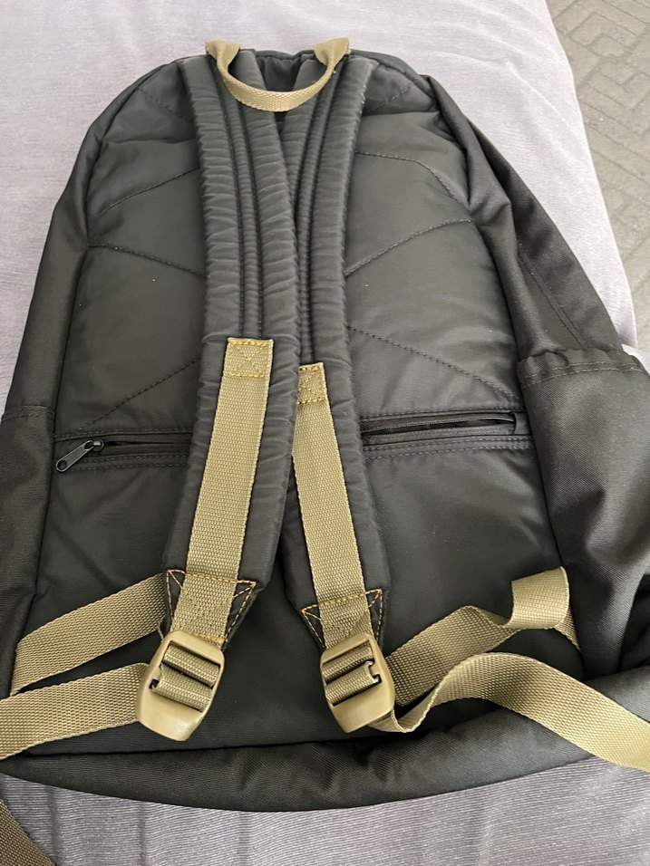 Eastpak Kadın Sırt Çantası, Fermuarlı, Minimalist - Görsel 3