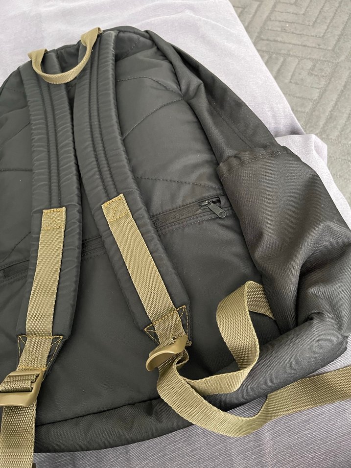 Eastpak Kadın Sırt Çantası, Fermuarlı, Minimalist - Görsel 4