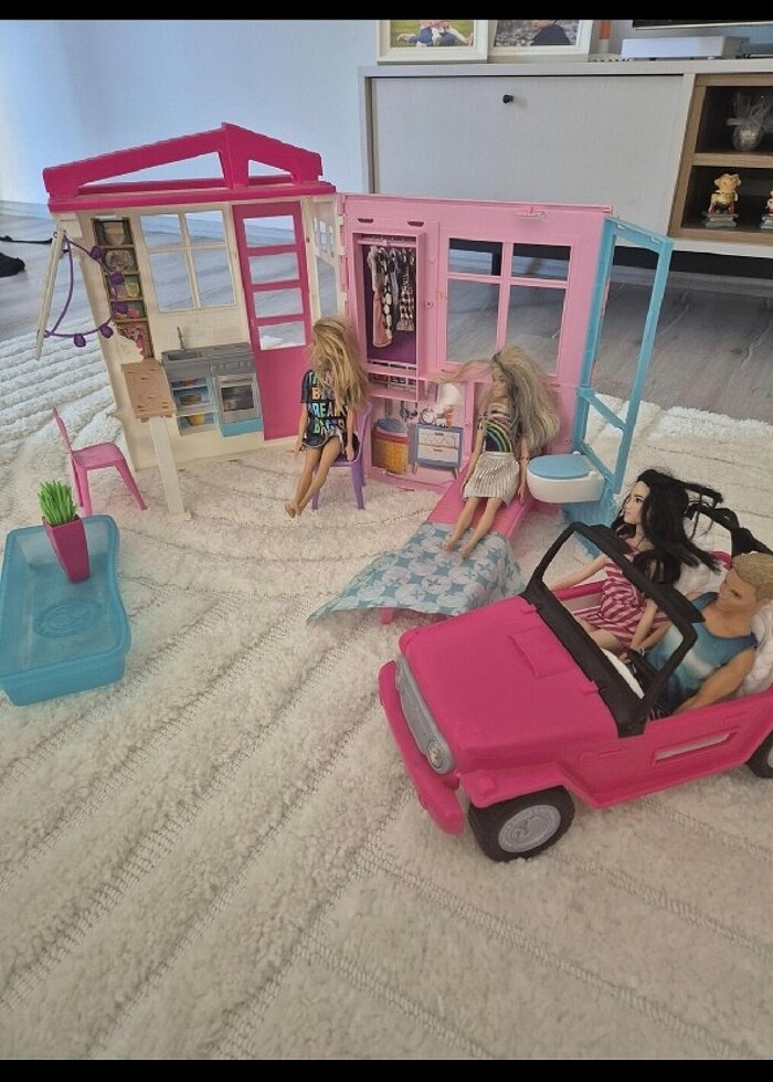 Barbie Evi ve barbie arabası - Görsel 2