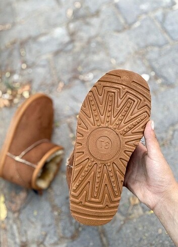 37 Beden Ugg bot