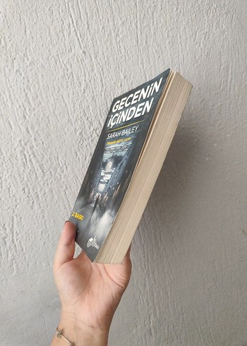  Gecenin İçinden - Sarah Bailey