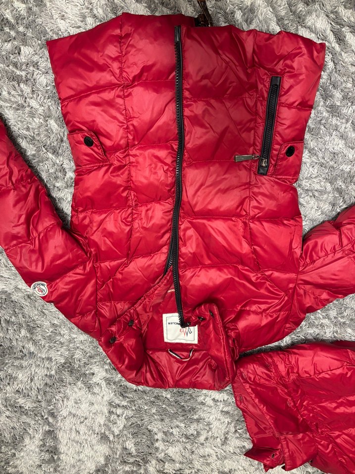 Kırmızı Mont - Görsel 3