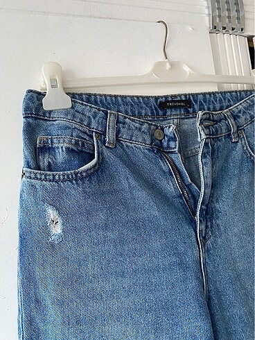 m Beden mavi Renk Trendyolmilla yırtık flare jean