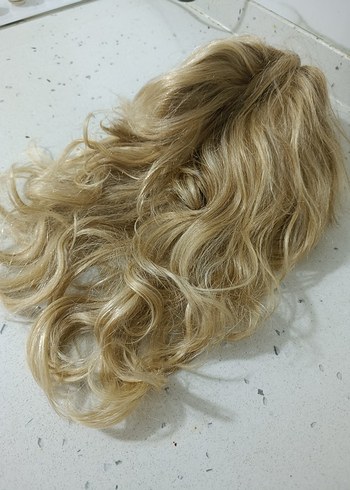 peruk saç uygulamdn aldım gerçek saç yazıyor,çok güzel bir renk - Görsel 7