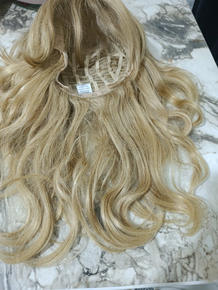 peruk saç uygulamdn aldım gerçek saç yazıyor,çok güzel bir renk - Görsel 3