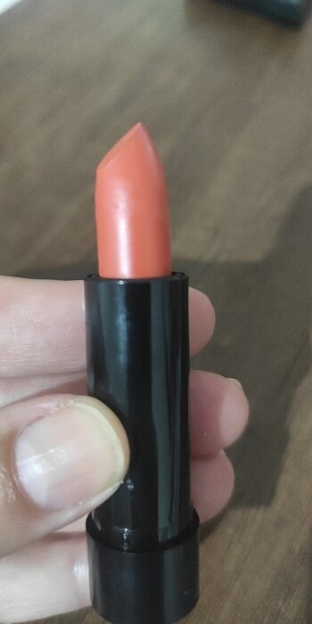 ONCOLOUR matte lipstick