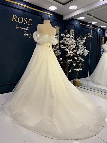 Düşük kollu gelinlik - Görsel 5