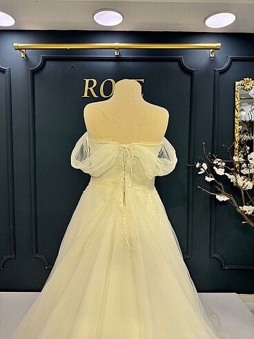 Düşük kollu gelinlik - Görsel 6