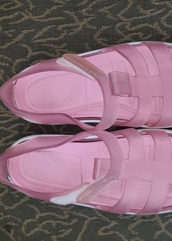 Igor igor marka Kız Çocuk Pembe Tokalı Sandalet