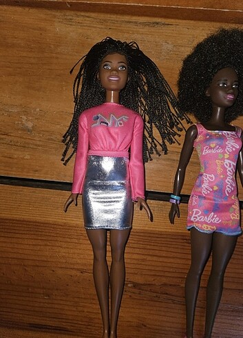 Beden 2 adet barbie