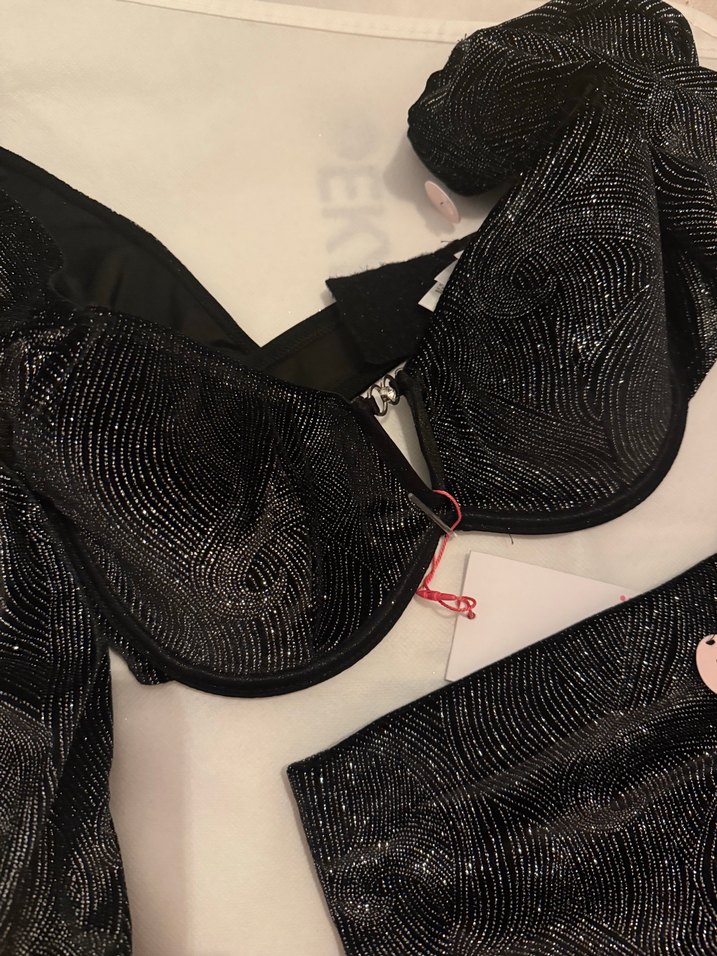 Siyah Düğmeli Gotik Mini Takım - Görsel 2