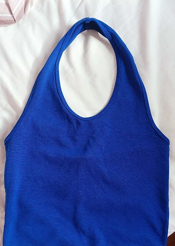 Mavi Yüksek Yakalı Kolsuz Crop Top