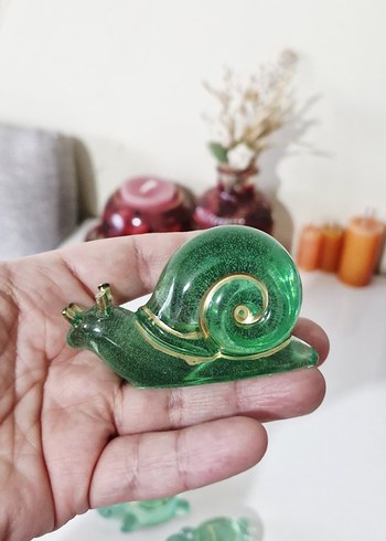 Parlak Yeşil Salyangoz Figürin - Görsel 5