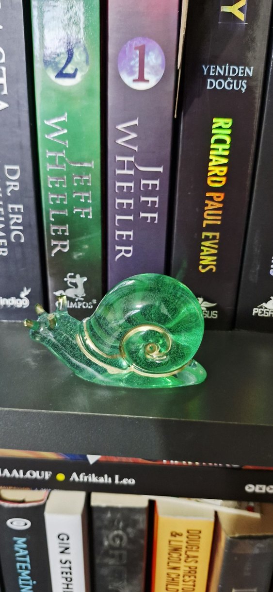 Parlak Yeşil Salyangoz Figürin - Görsel 2