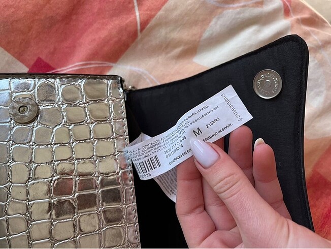 Beden Stradivarius Parlak Çanta