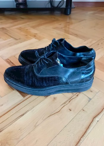 Klasik Siyah Yılan Desenli Erkek Ayakkabı - Görsel 4