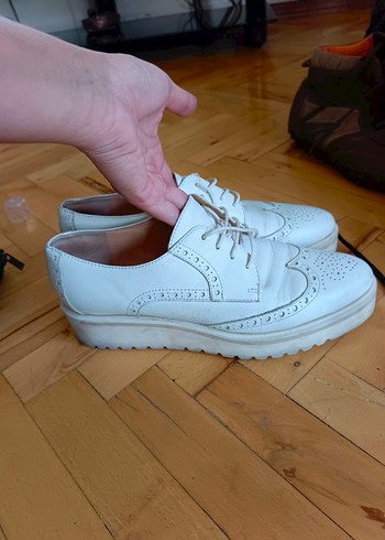 Beyaz Bağcıklı Kadın Oxford Ayakkabı - Görsel 3