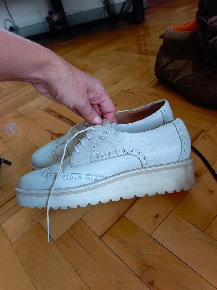 Beyaz Bağcıklı Kadın Oxford Ayakkabı - Görsel 4