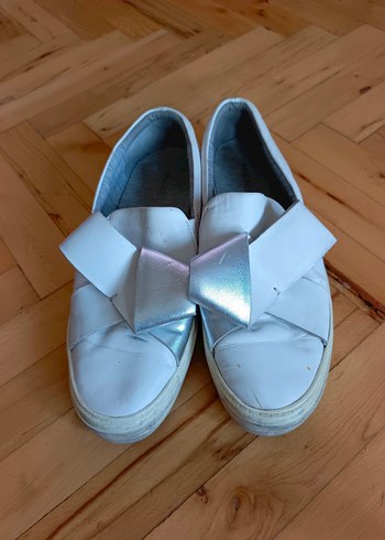 Beyaz Kadın Dolgulu  Detaylı Spor Ayakkabı - Görsel 3