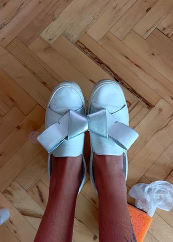 Beyaz Kadın Dolgulu  Detaylı Spor Ayakkabı - Görsel 5