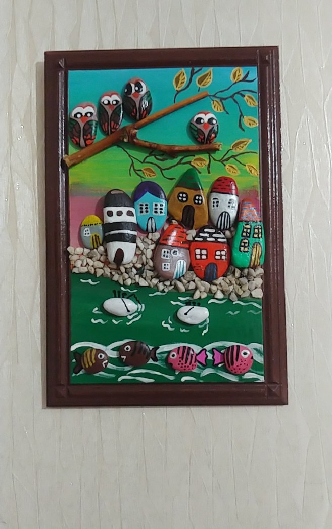 El yapımı Renkli Taşlardan Kuş ve Ev Temalı Tablo 20×30cm. - Görsel 2