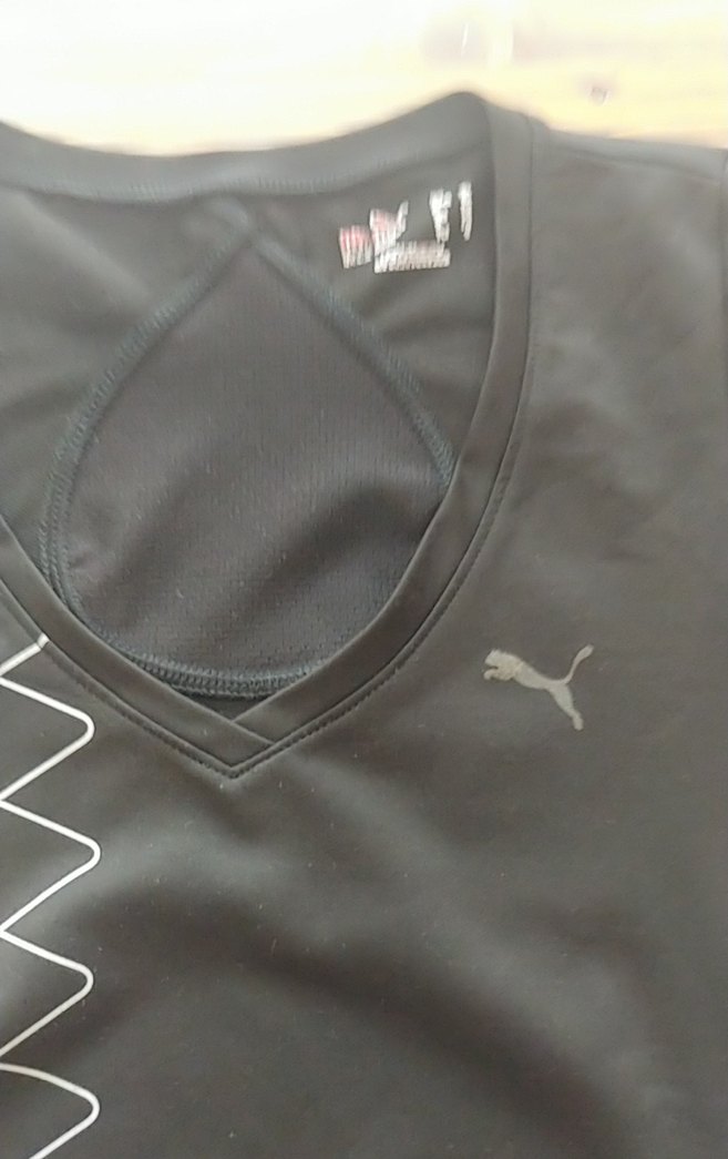 Siyah V Yaka Kadın Spor Tişörtü - Görsel 2