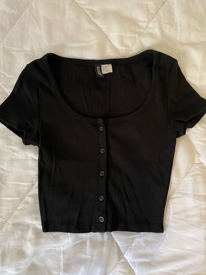 Düğmeli Siyah Bluz Ve Siyah Crop Top - Görsel 4