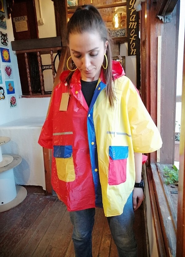 Retro yağmurluk  - Görsel 3