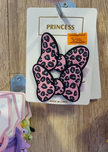 Renkli Fiyonk Desenli Minnie Mouse Çocuk Toka - Görsel 4