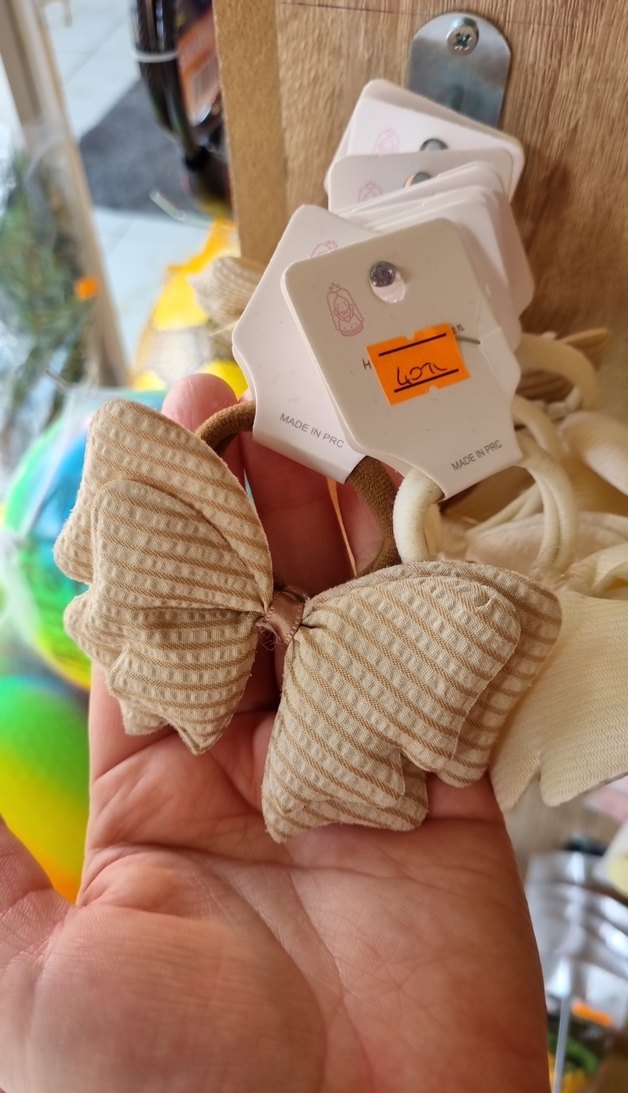 Beyaz Fiyonk Detaylı Çocuk Saç Tokası - Görsel 3