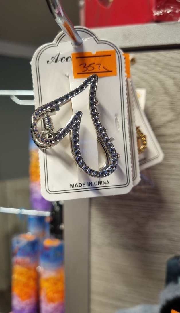 Zincir Detaylı Altın Renk Saç Tokası - Görsel 2