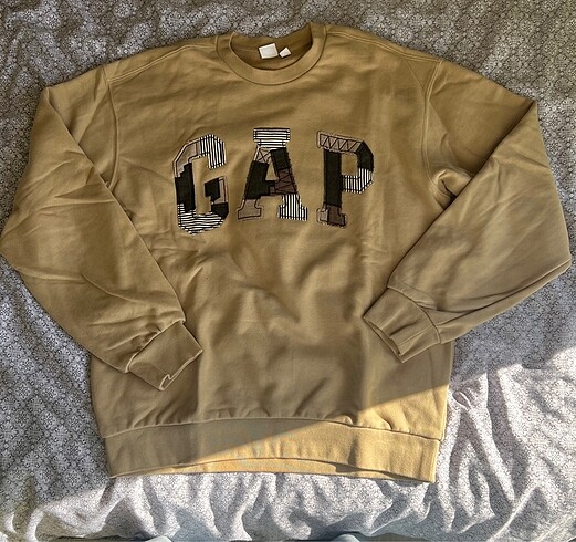 GAP Sweatshirt