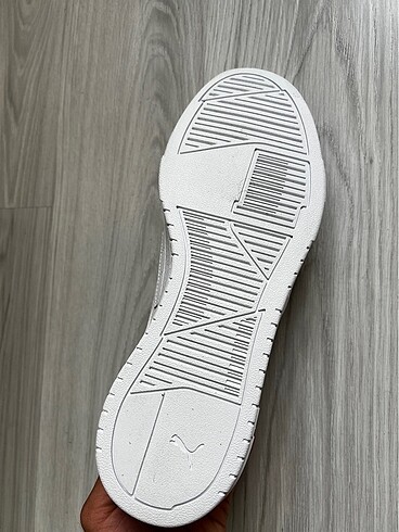 43 Beden beyaz Renk Puma Ayakkabı