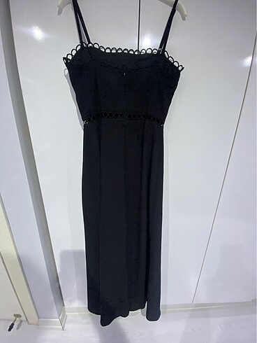 Siyah Şortlu Pelerin Tulum - Görsel 2